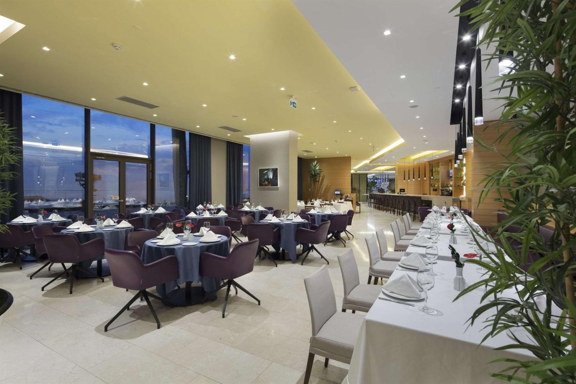 Doubletree By Hilton Hotel